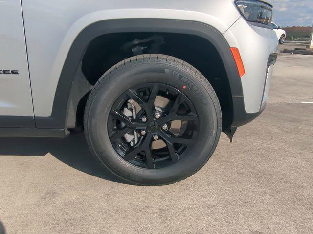 new 2026 Jeep Grand Cherokee car, priced at $41,063