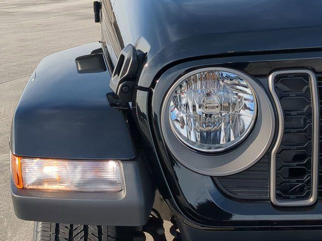 new 2026 Jeep Gladiator car, priced at $44,579