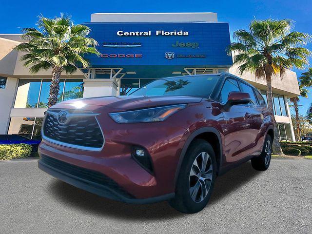 used 2023 Toyota Highlander car, priced at $30,749