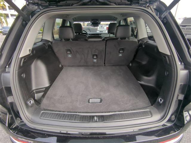 used 2023 Jeep Grand Cherokee car, priced at $24,499