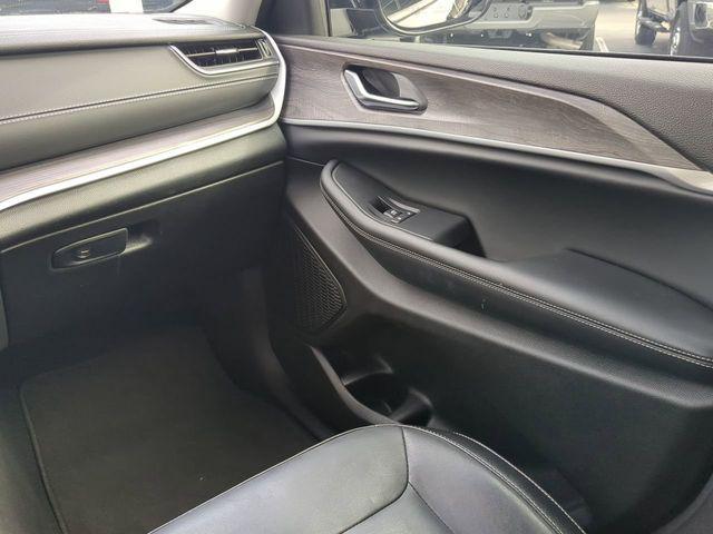 used 2023 Jeep Grand Cherokee car, priced at $22,249