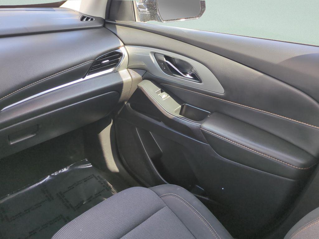 used 2021 Chevrolet Traverse car, priced at $16,799