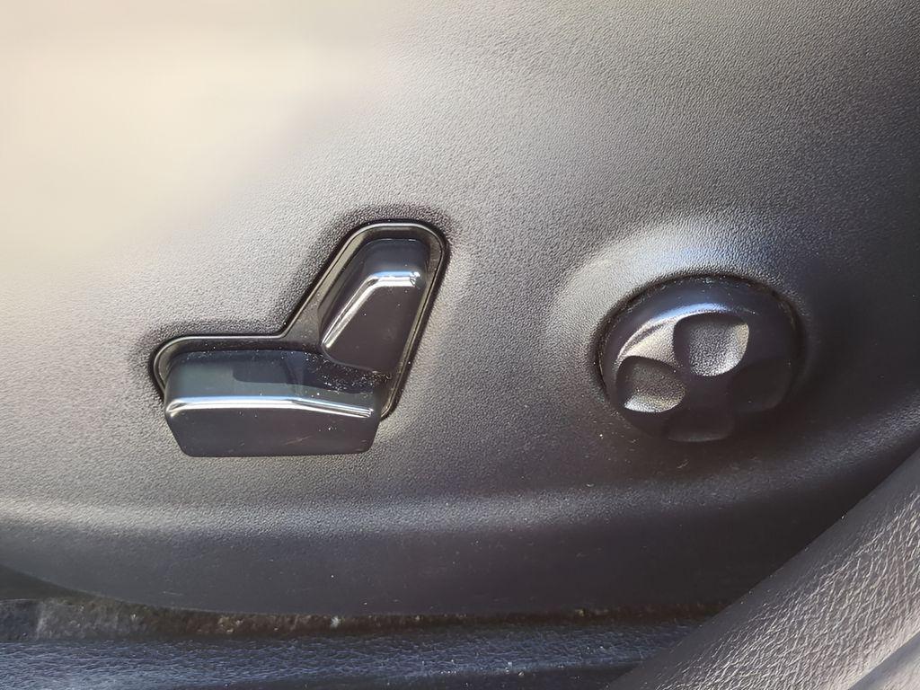 used 2020 Jeep Cherokee car, priced at $14,699