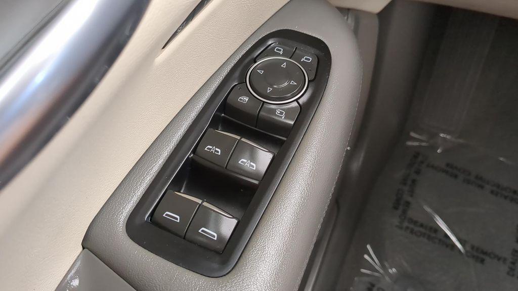 used 2017 Cadillac XT5 car, priced at $17,675