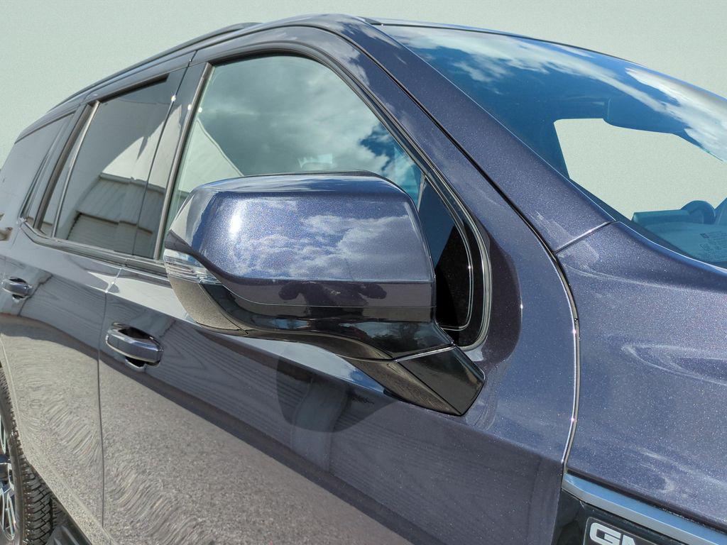 used 2024 GMC Yukon car, priced at $65,712