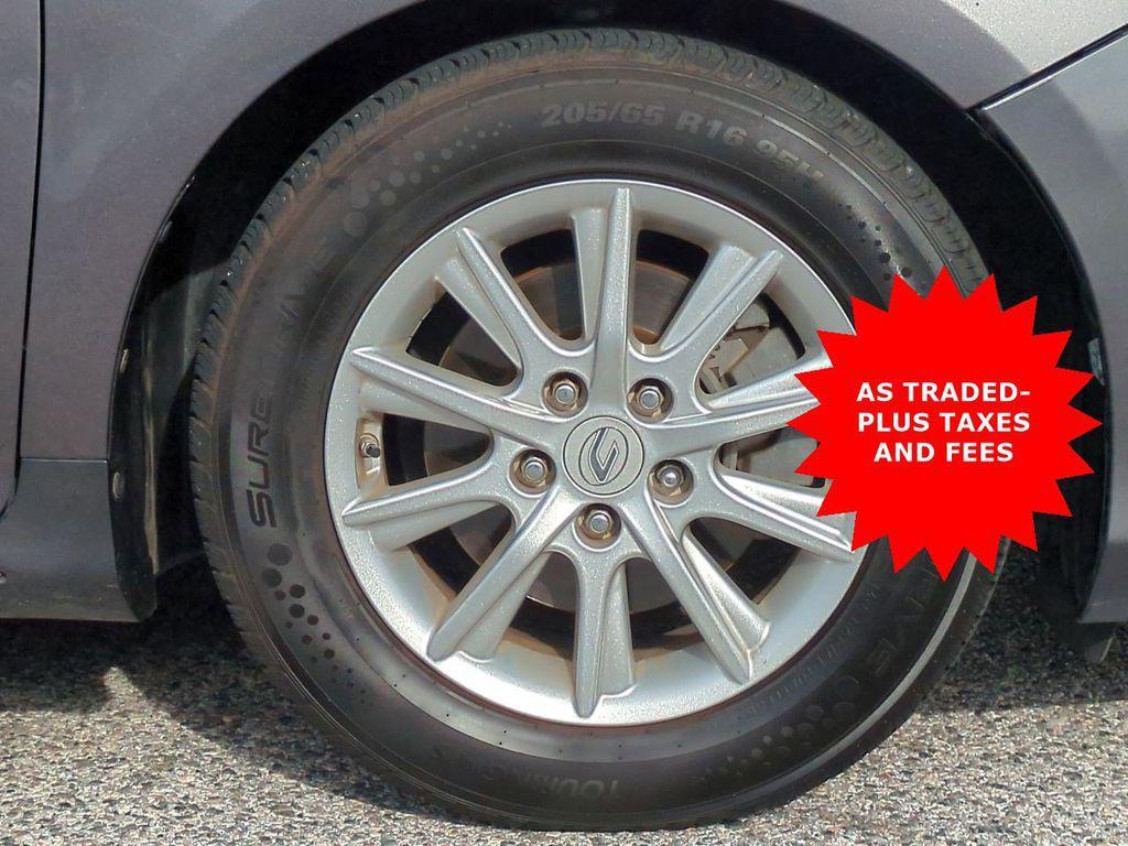 used 2014 Toyota Camry Hybrid car, priced at $9,999