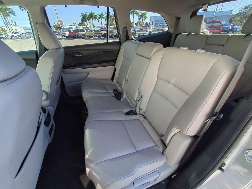 used 2022 Honda Pilot car, priced at $28,999