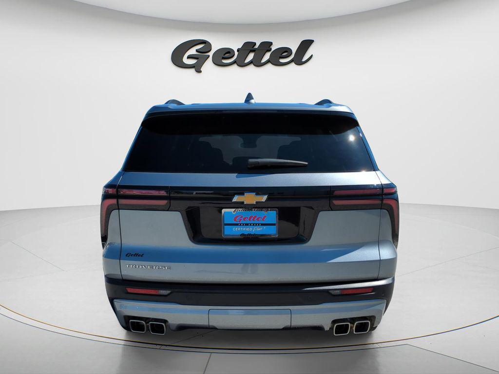 used 2025 Chevrolet Traverse car, priced at $35,791