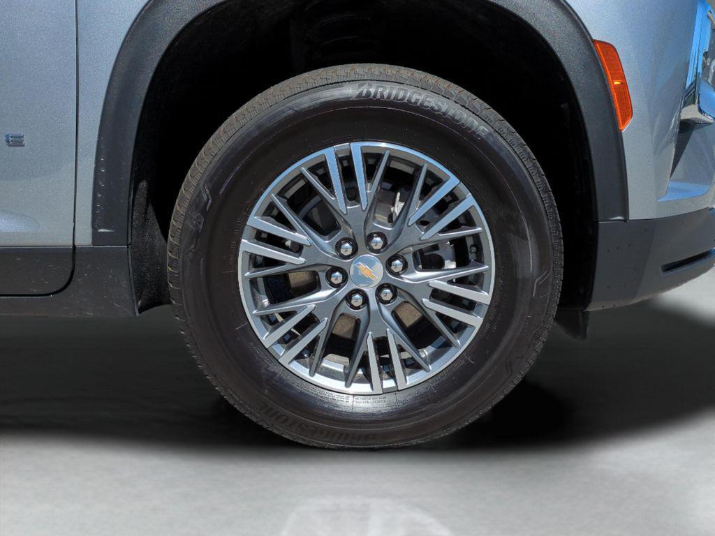 used 2025 Chevrolet Traverse car, priced at $35,791