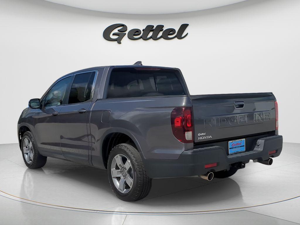 used 2025 Honda Ridgeline car, priced at $35,491