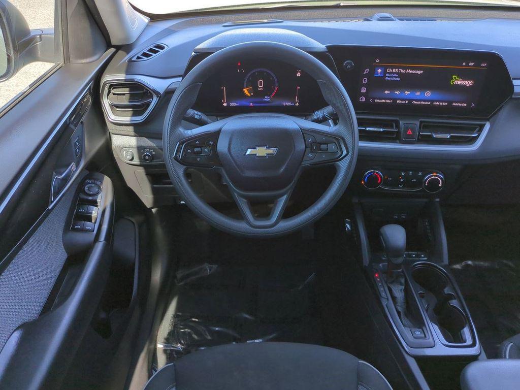 used 2025 Chevrolet TrailBlazer car, priced at $21,516