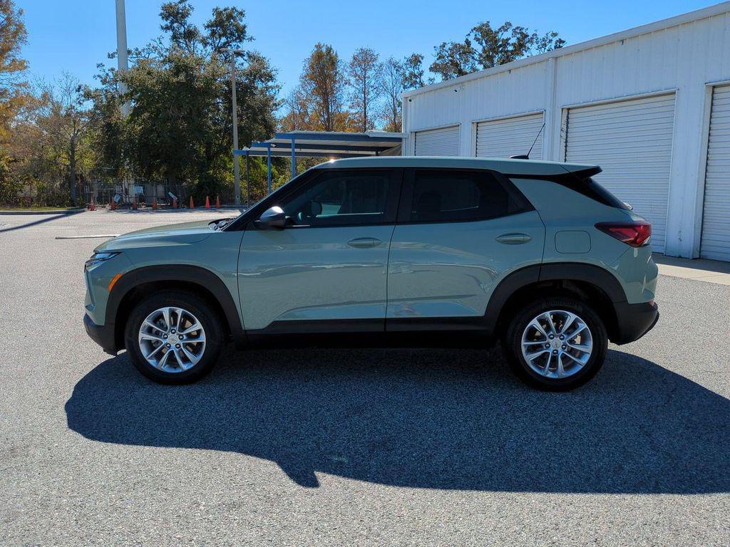 used 2025 Chevrolet TrailBlazer car, priced at $21,516
