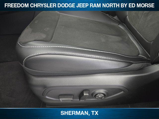 new 2025 Jeep Grand Cherokee car, priced at $47,015