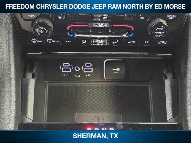 new 2025 Jeep Grand Cherokee car, priced at $47,015