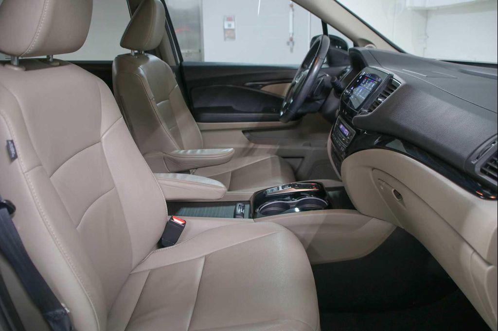 used 2021 Honda Pilot car, priced at $29,991