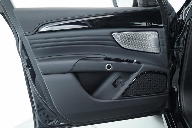 new 2025 Maserati Grecale car, priced at $87,775