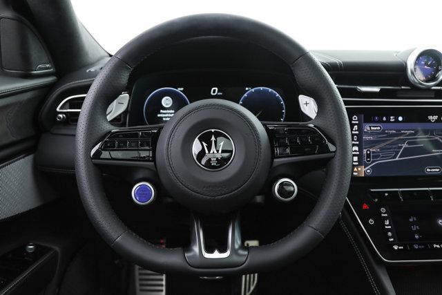 new 2025 Maserati Grecale car, priced at $90,385