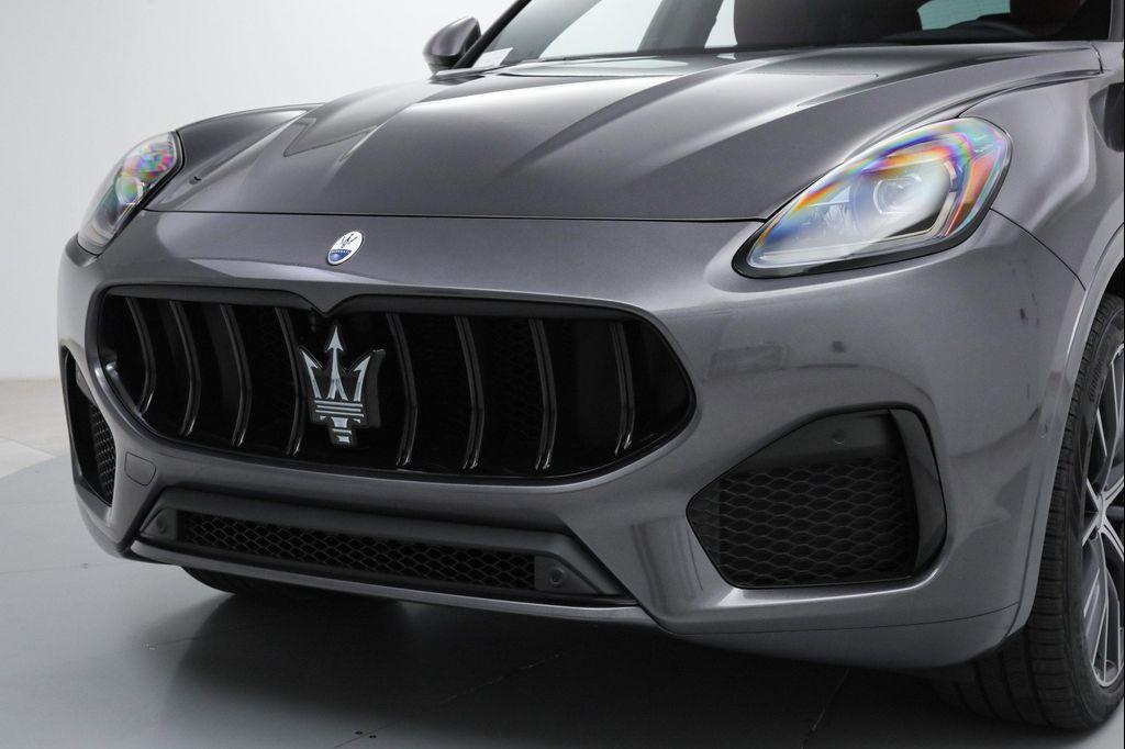 new 2026 Maserati Grecale car, priced at $94,435