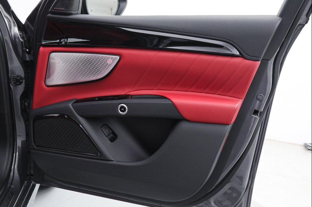 new 2026 Maserati Grecale car, priced at $94,435