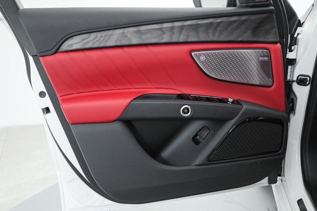 new 2026 Maserati Grecale car, priced at $92,315