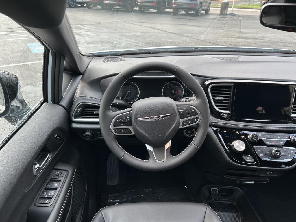 new 2026 Chrysler Pacifica car, priced at $46,644