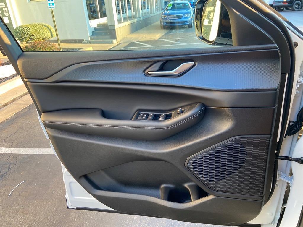 new 2025 Jeep Grand Cherokee L car, priced at $40,635