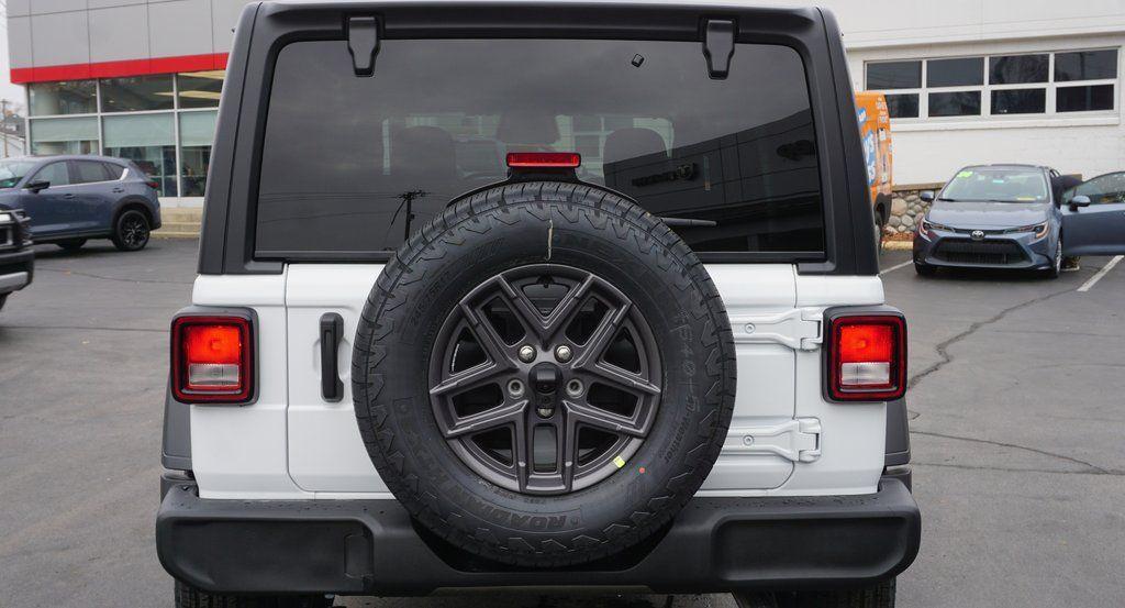 new 2026 Jeep Wrangler car, priced at $43,903