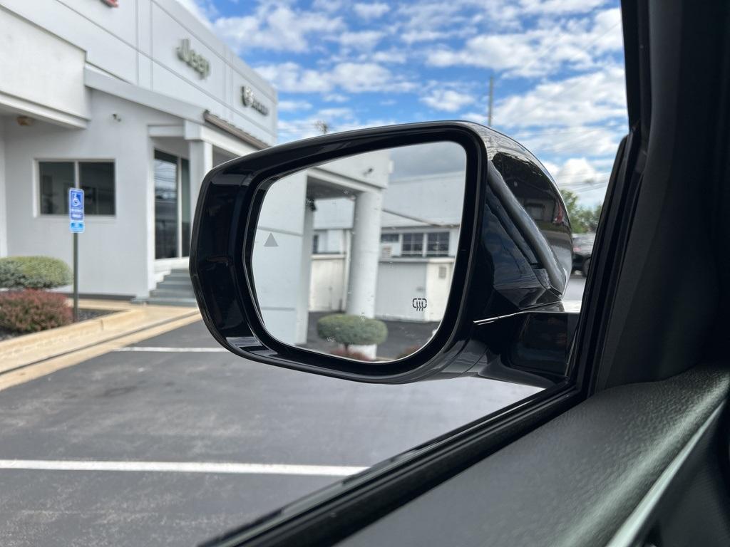 new 2025 Jeep Grand Cherokee L car, priced at $38,510