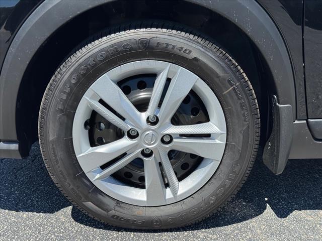 new 2025 Nissan Kicks Play car, priced at $20,196