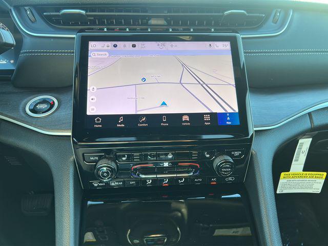 new 2025 Jeep Grand Cherokee car, priced at $45,116