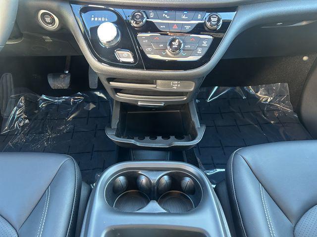 new 2026 Chrysler Pacifica car, priced at $43,918