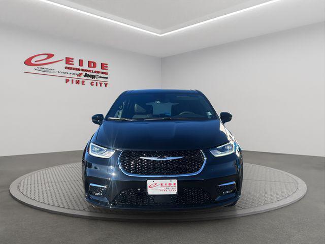 new 2026 Chrysler Pacifica car, priced at $43,918