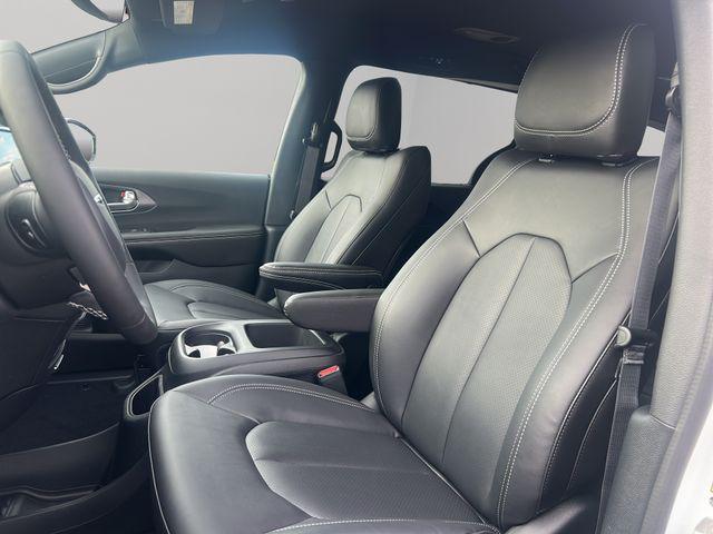 new 2026 Chrysler Pacifica car, priced at $43,579