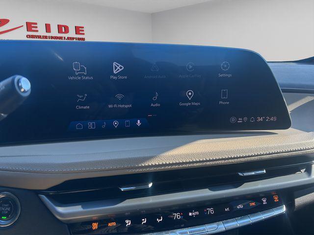 used 2024 Cadillac XT4 car, priced at $28,000