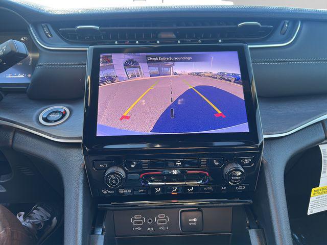 new 2025 Jeep Grand Cherokee car, priced at $40,557