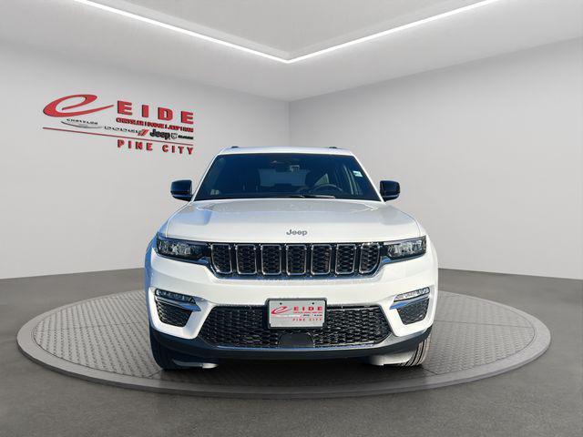 new 2025 Jeep Grand Cherokee car, priced at $40,557