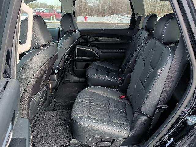 used 2025 Kia Telluride car, priced at $41,000