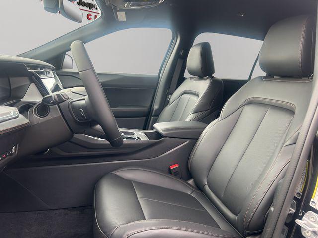 new 2026 Jeep Cherokee car, priced at $44,102