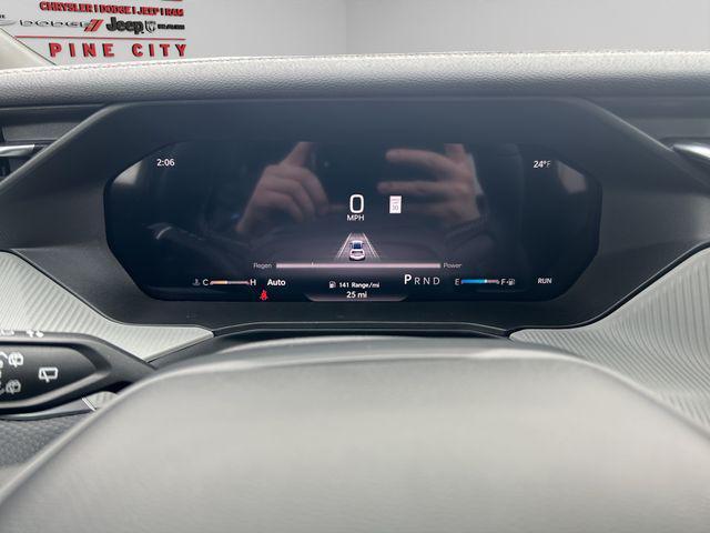 new 2026 Jeep Cherokee car, priced at $44,102