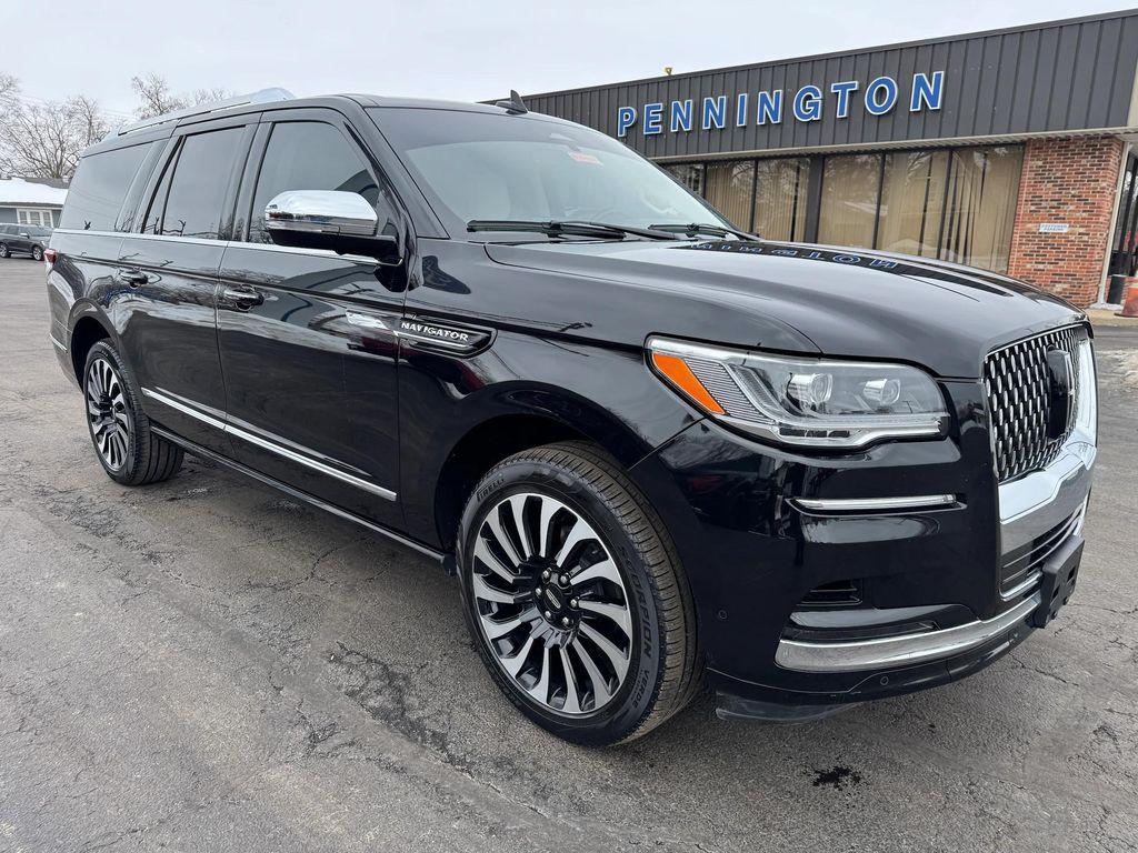 used 2023 Lincoln Navigator car