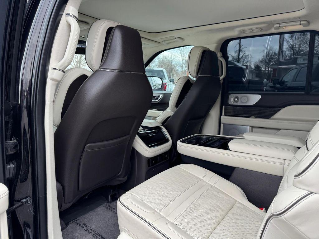 used 2023 Lincoln Navigator car