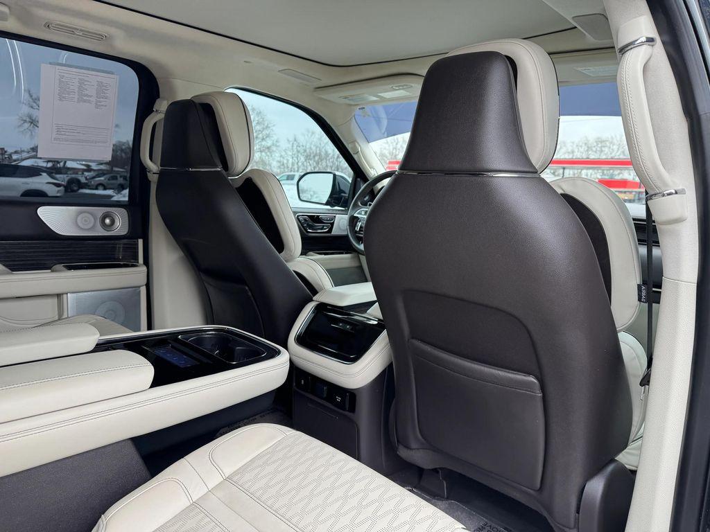used 2023 Lincoln Navigator car