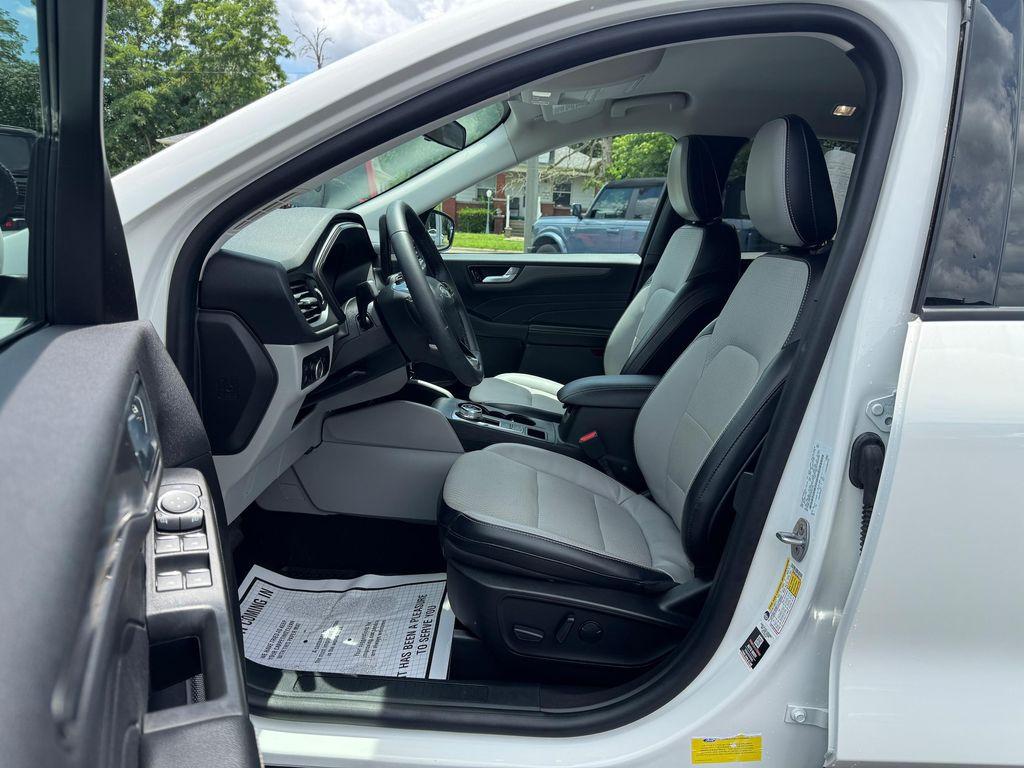 used 2023 Ford Escape PHEV car