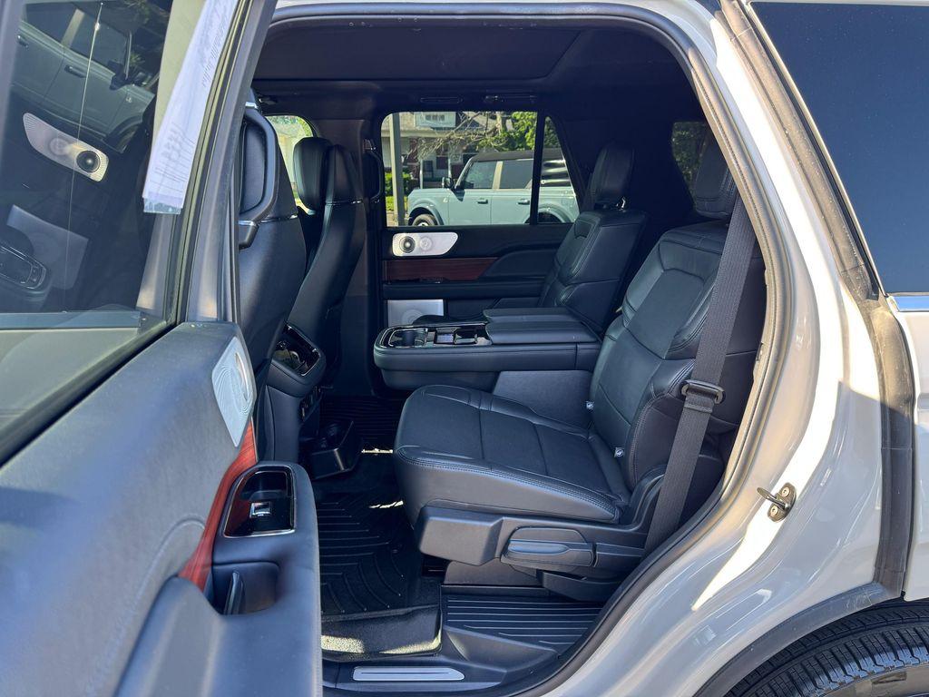 used 2024 Lincoln Navigator car, priced at $71,998