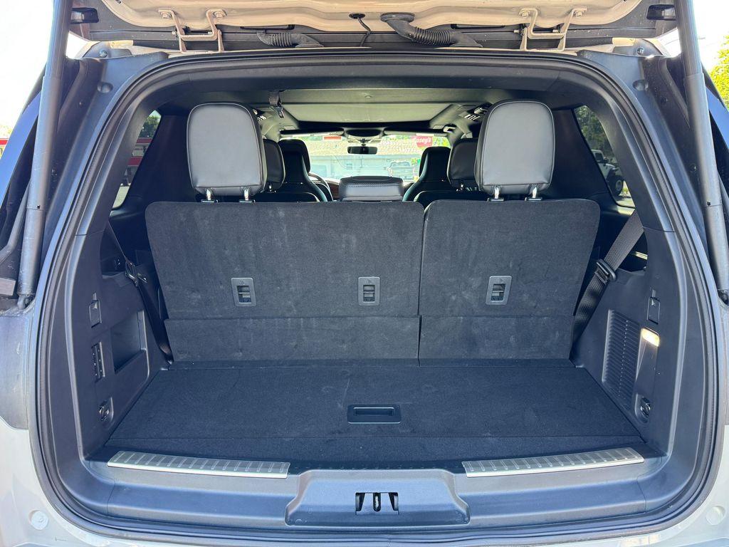 used 2024 Lincoln Navigator car, priced at $71,998