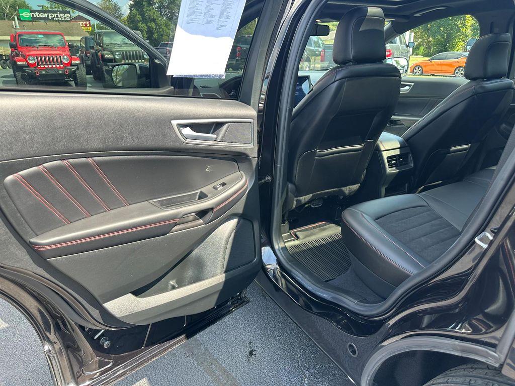 used 2024 Ford Edge car, priced at $31,794