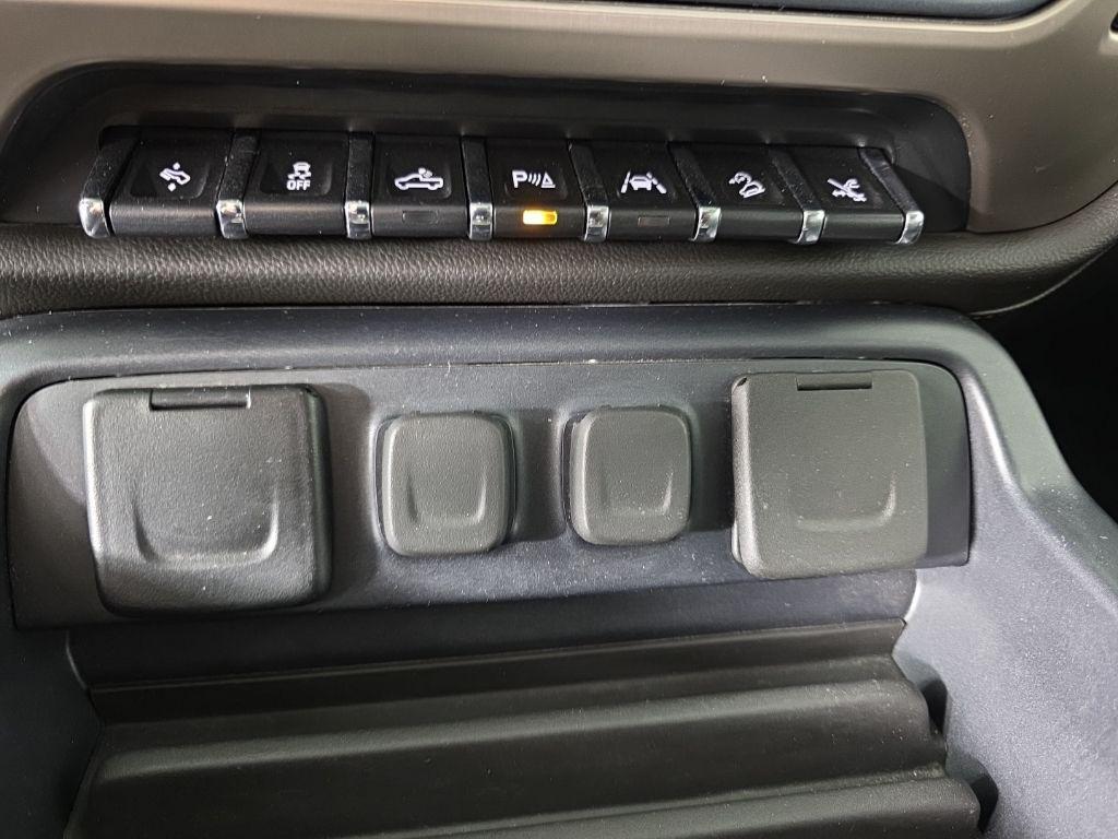 used 2018 GMC Sierra 1500 car, priced at $27,321