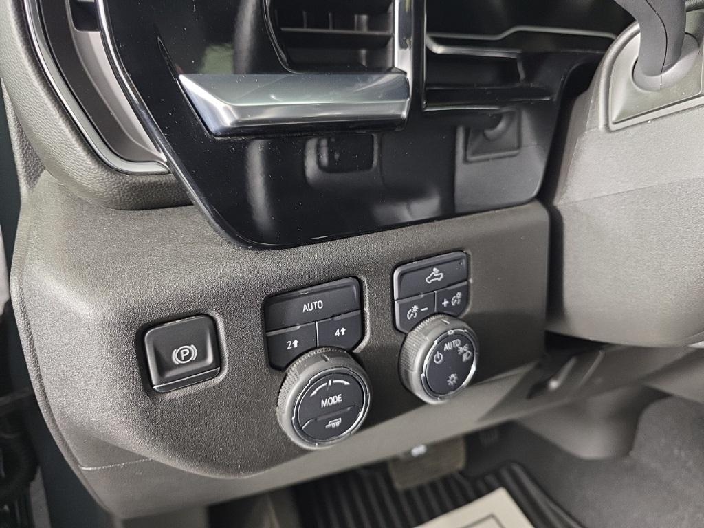 used 2025 Chevrolet Silverado 1500 car, priced at $40,887