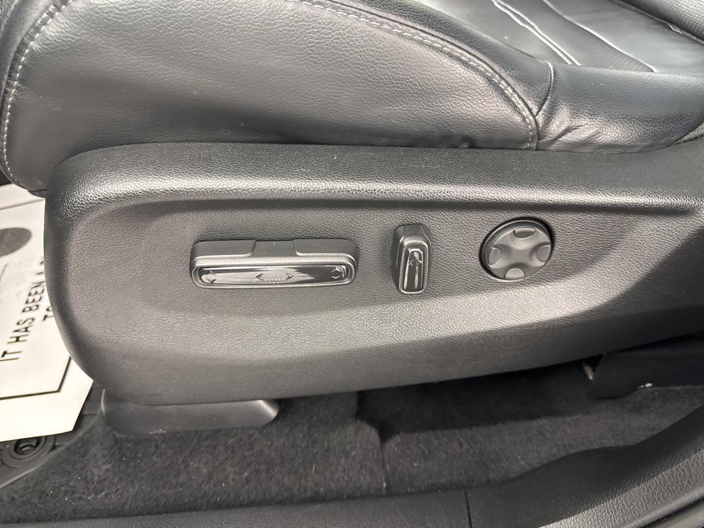 used 2022 Honda CR-V Hybrid car, priced at $22,989