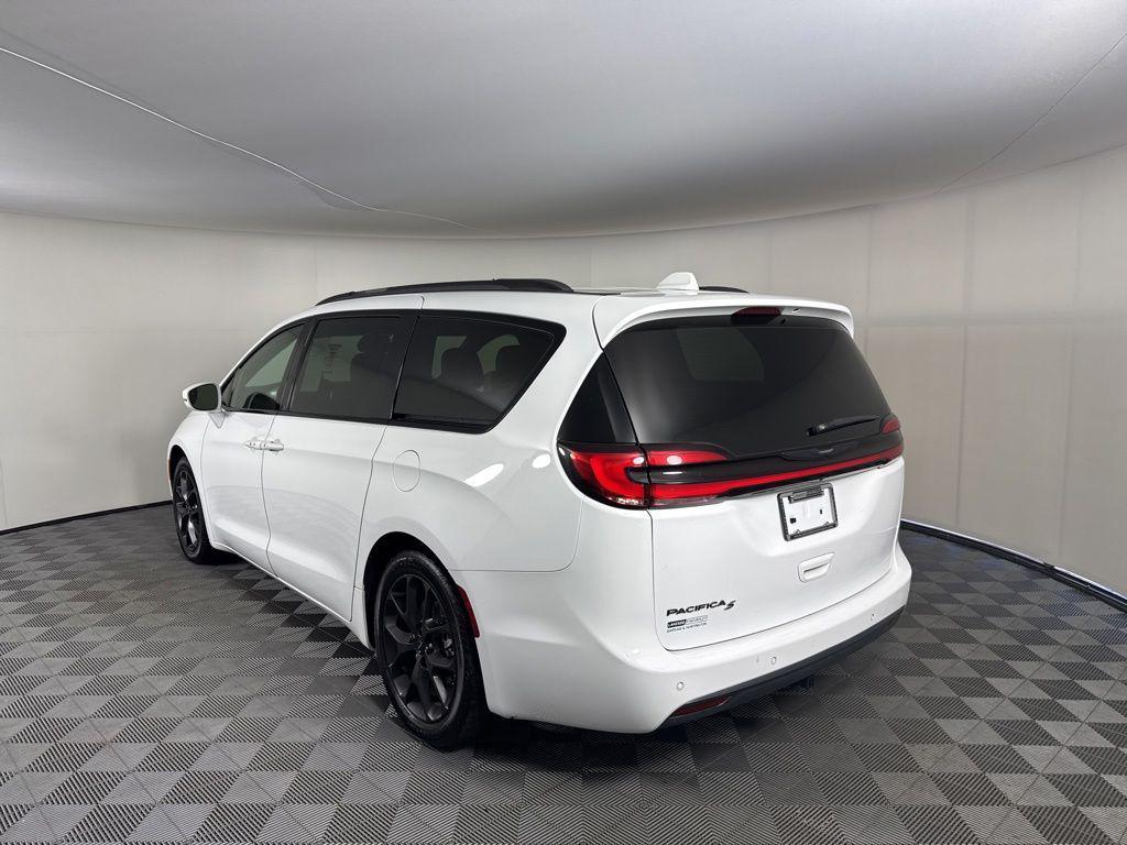 used 2021 Chrysler Pacifica car, priced at $17,209